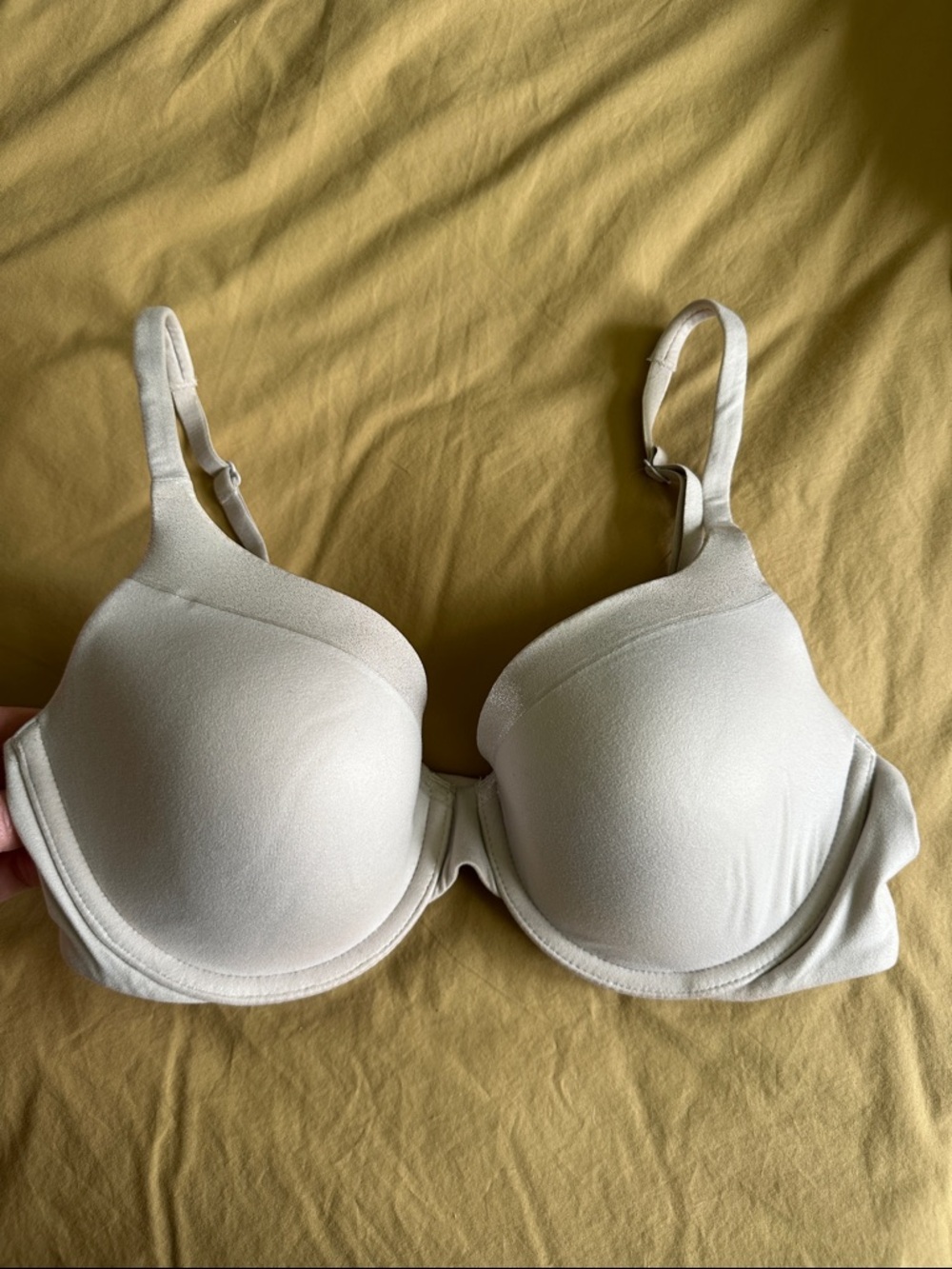 Victoria’s Secret body by Victoria lined perfect coverage bra